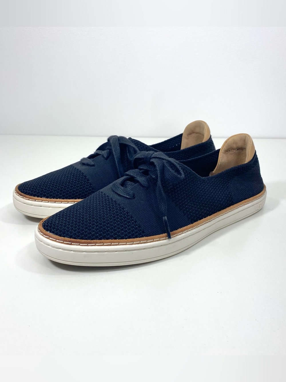 UGG Pinkett Black HyperWeave Lace-Up Knit Leather Suede Low-Top Sneakers 8.5